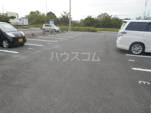 2/10 駐車場