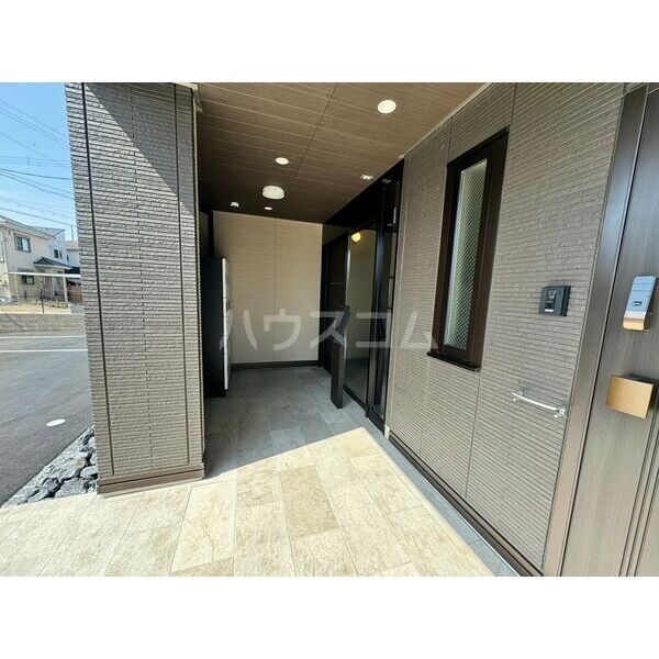 15/26 エントランス