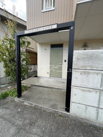 3/8 エントランス