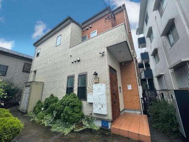 14/19 エントランス