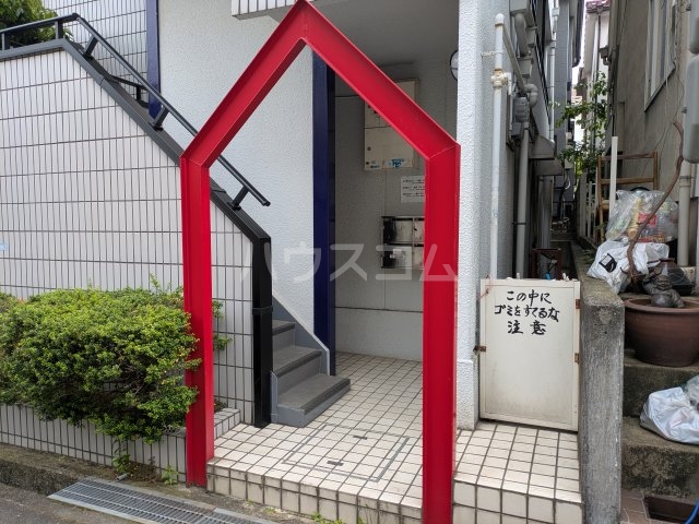 17/25 エントランス