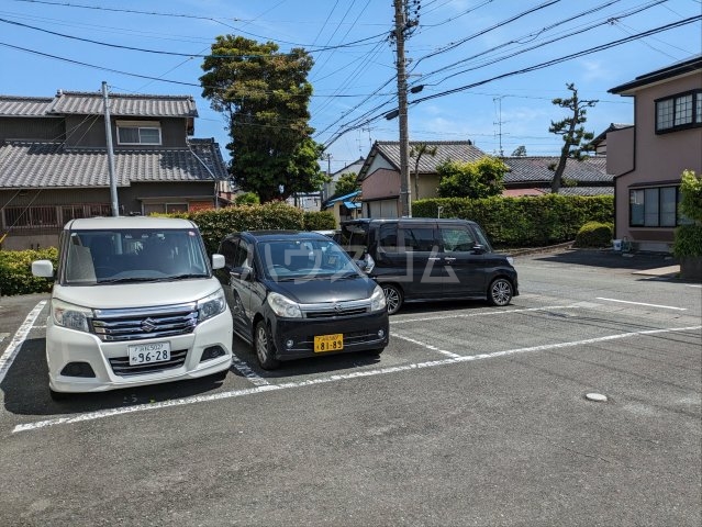 25/30 駐車場