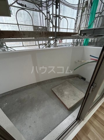 15/28 バルコニー