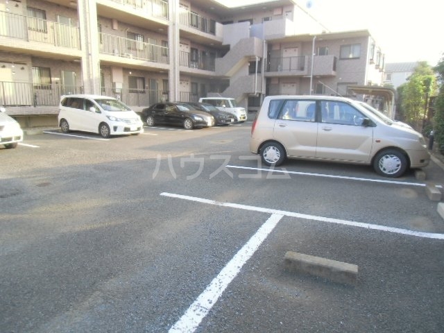 17/24 駐車場