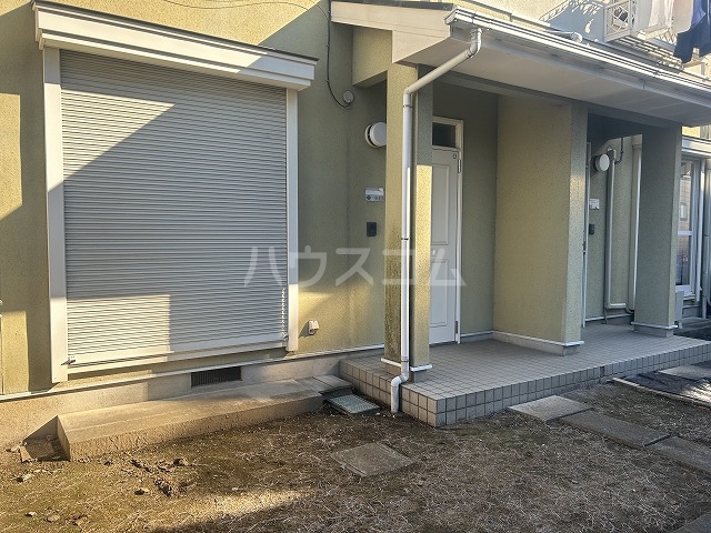 28/30 エントランス