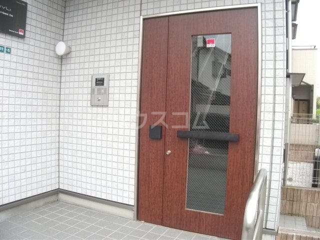 21/30 エントランス