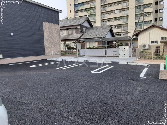 25/30 駐車場