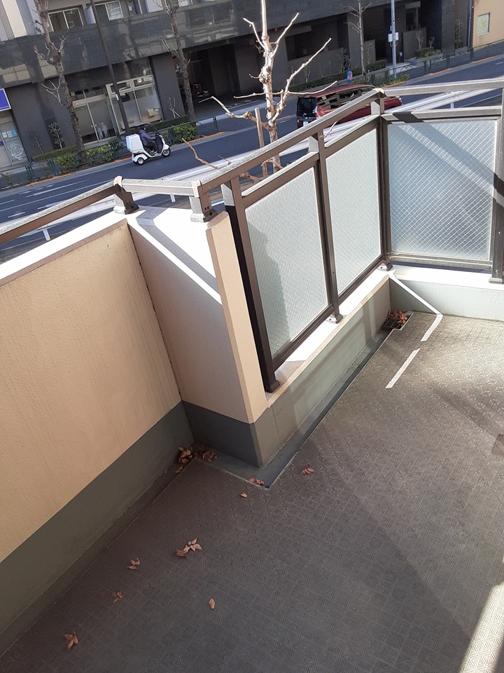 19/28 バルコニー