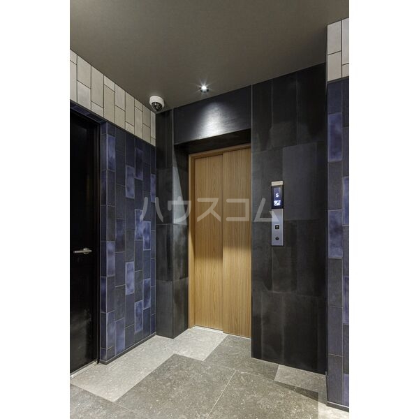 19/22 エントランス