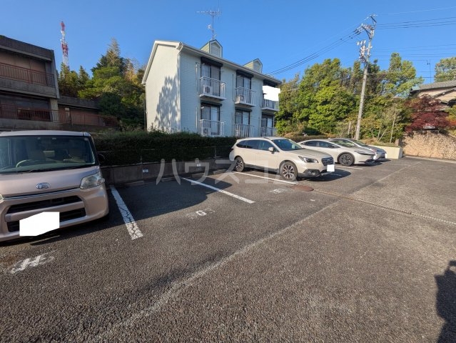 27/30 駐車場