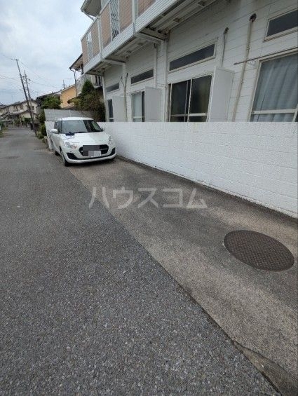 23/30 駐車場
