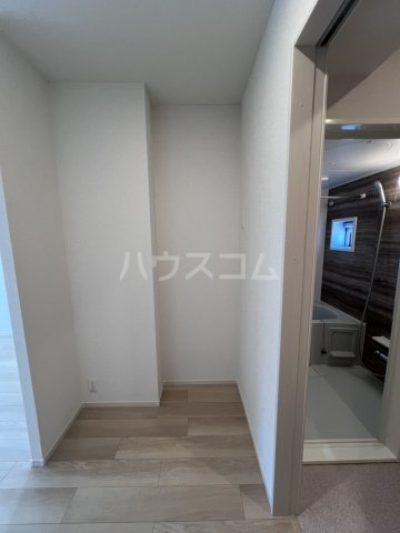 28/30 エントランス