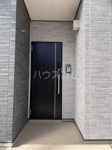 25/30 エントランス