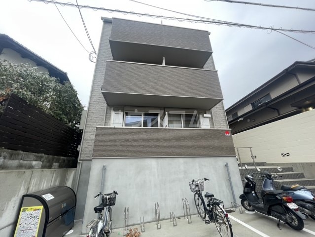 2/4 外観