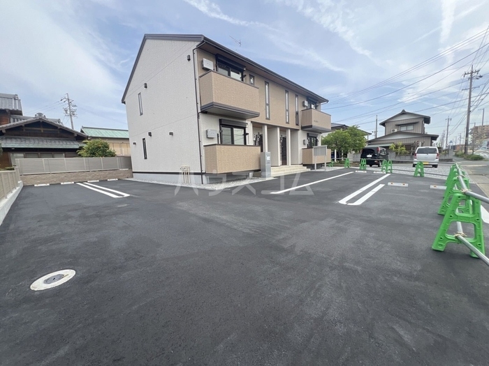 18/24 駐車場