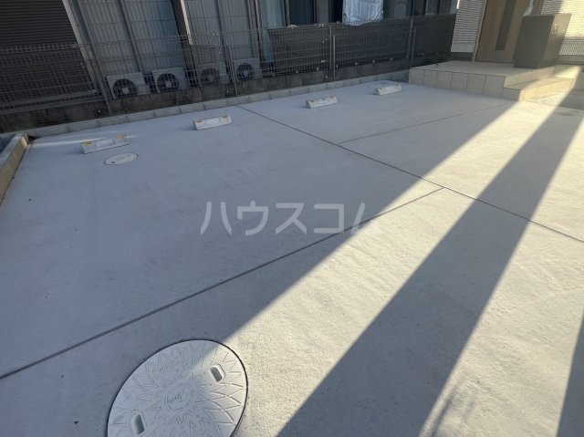 2/6 駐車場