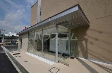 17/27 エントランス