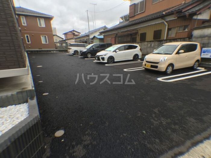 19/28 駐車場