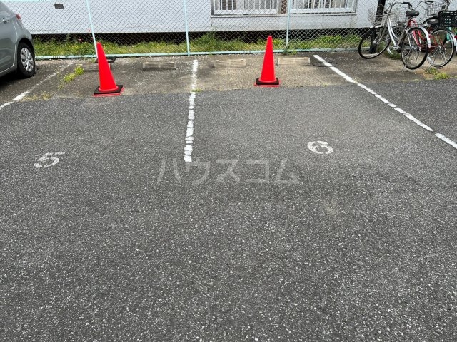 2/7 駐車場