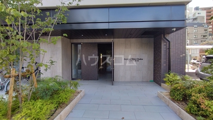 2/3 エントランス