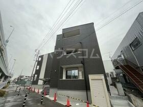 16/26 エントランス