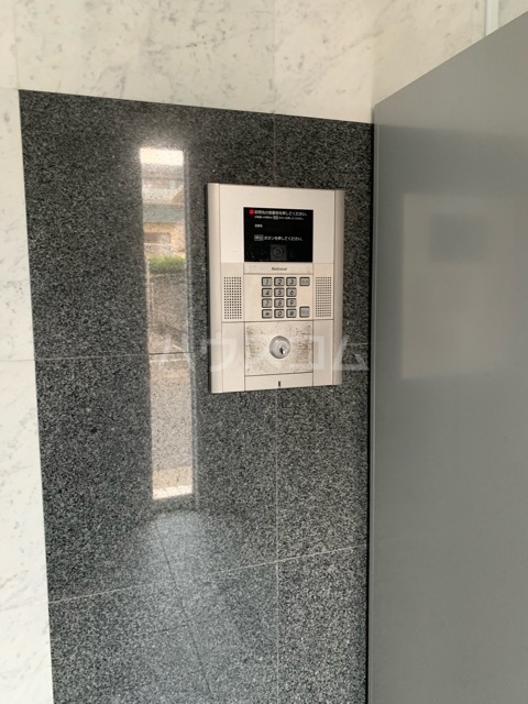 29/30 エントランス