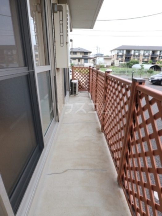 13/18 バルコニー