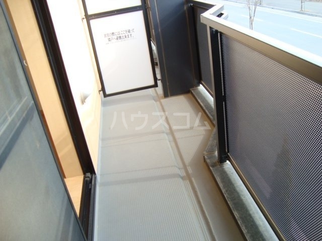 23/28 バルコニー