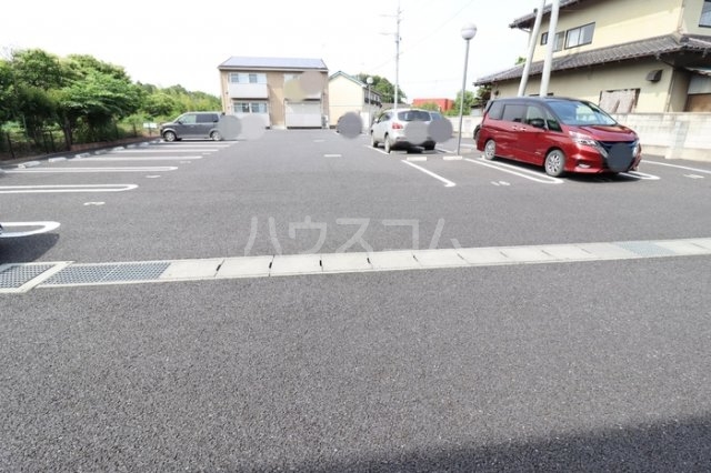 20/20 駐車場