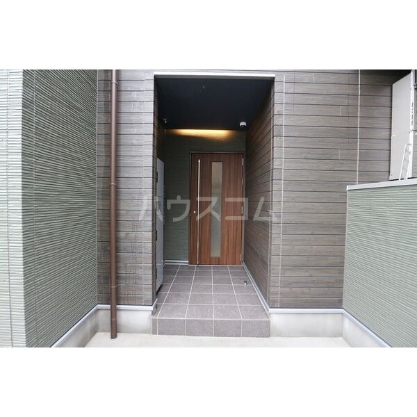 14/22 エントランス