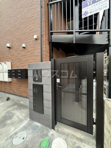 14/15 エントランス