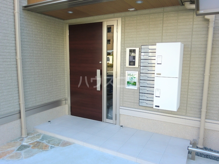 17/25 エントランス