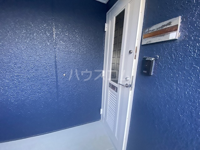 23/30 エントランス