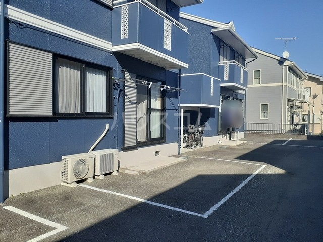 24/30 エントランス