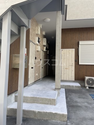 17/27 エントランス