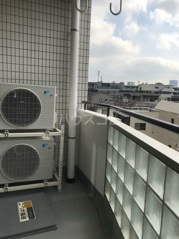 13/19 バルコニー