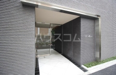 18/20 エントランス