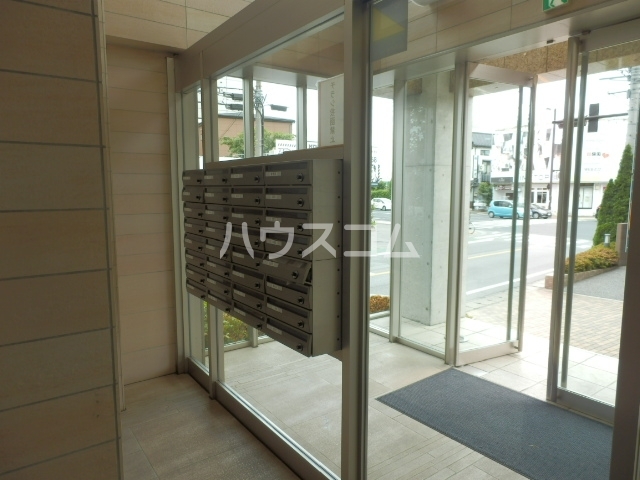 21/30 エントランス