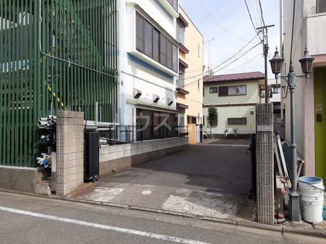 2/4 エントランス