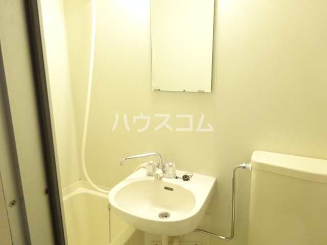 13/30 浴室