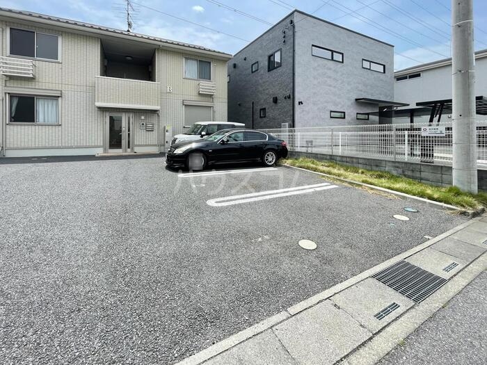 8/10 駐車場