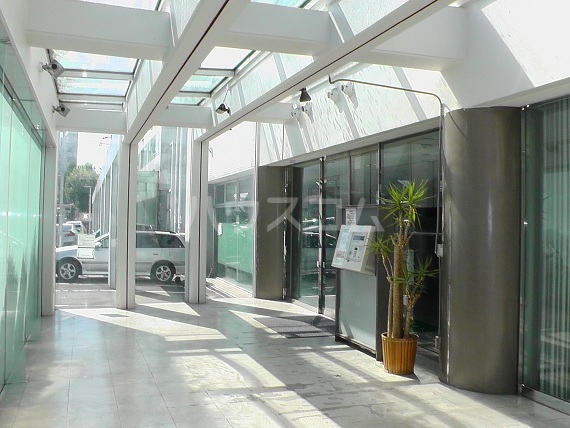 21/30 エントランス