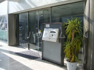 22/30 エントランス