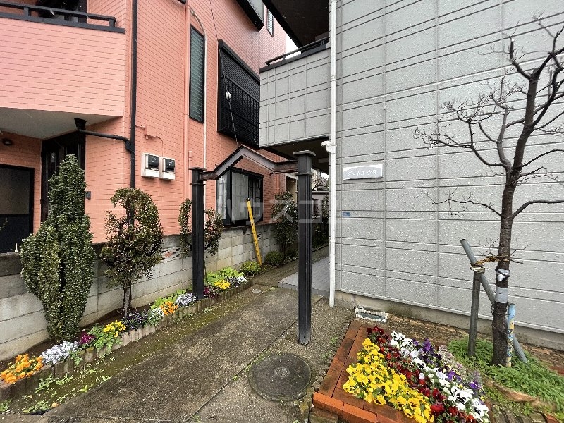 21/27 エントランス