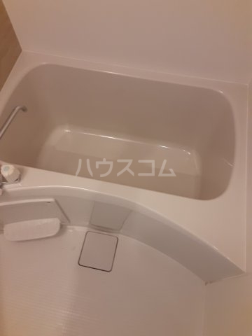 13/23 浴室
