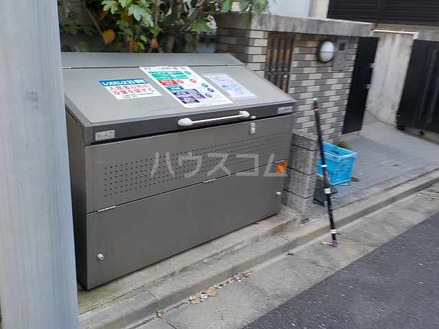 2/3 エントランス