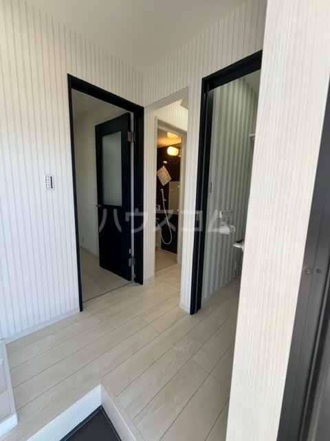 26/30 エントランス