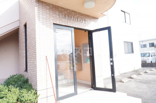 21/30 エントランス