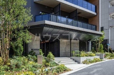 16/27 エントランス