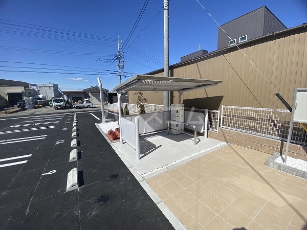 2/3 駐車場